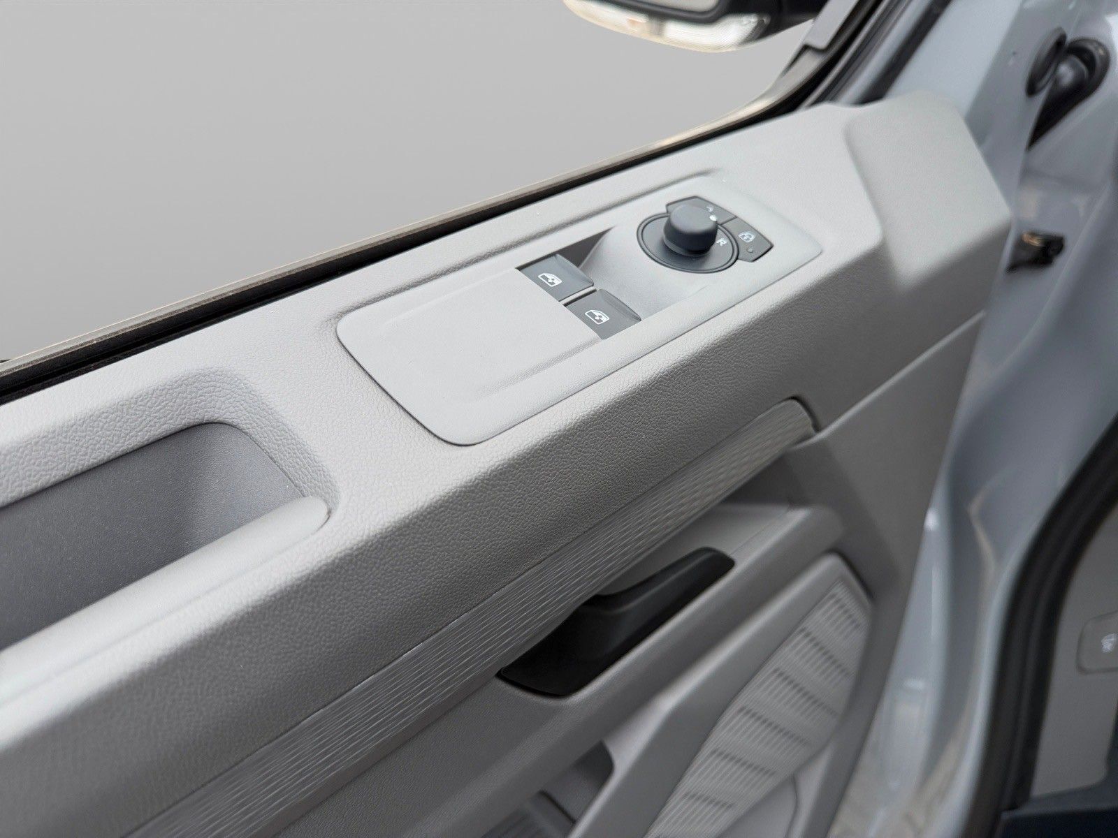 Volkswagen T7 Transporter - Bild 15
