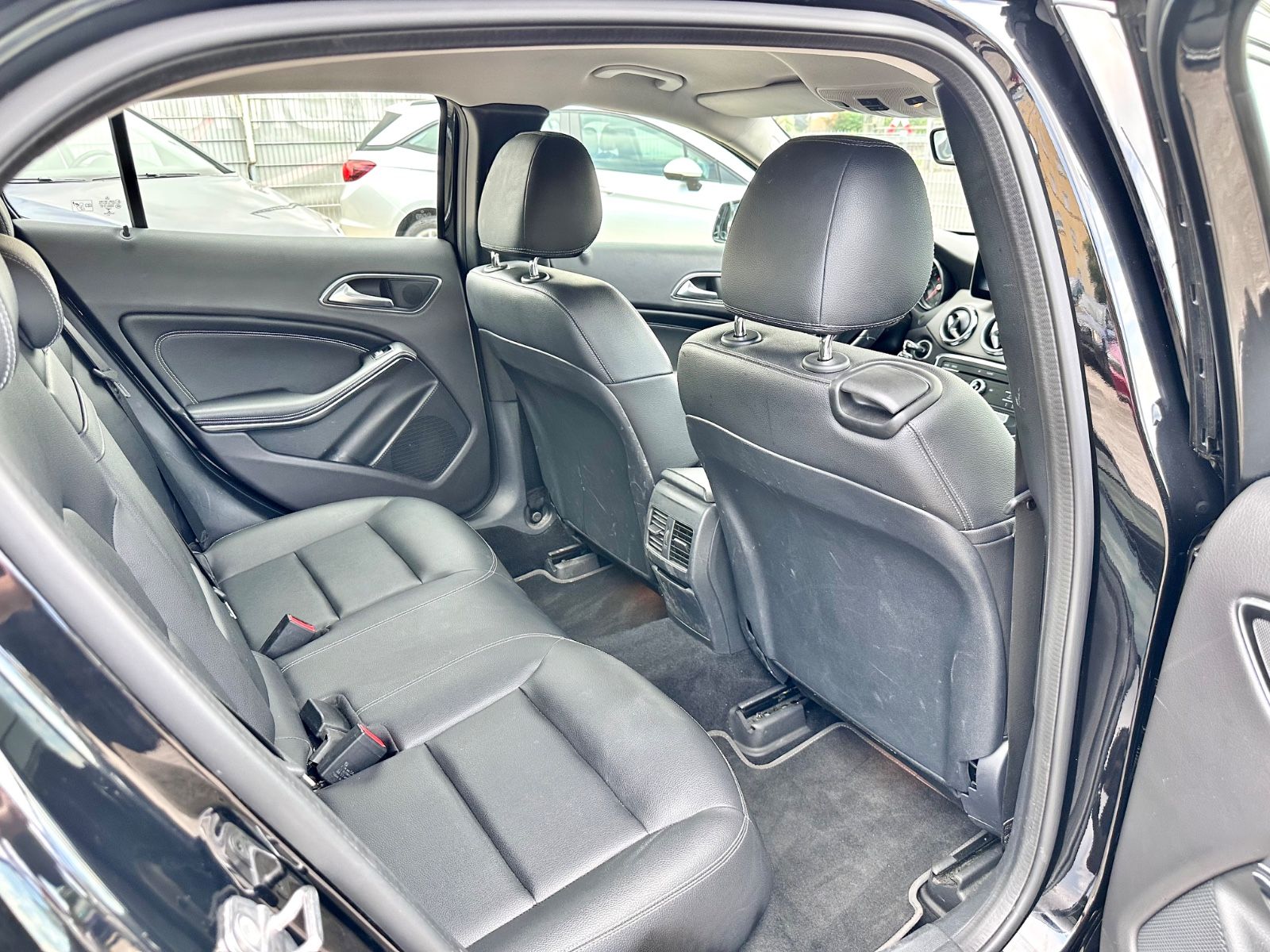 Fahrzeugabbildung Mercedes-Benz GLA 200 d URBAN*AUTOM+MOD.2020+18LM*