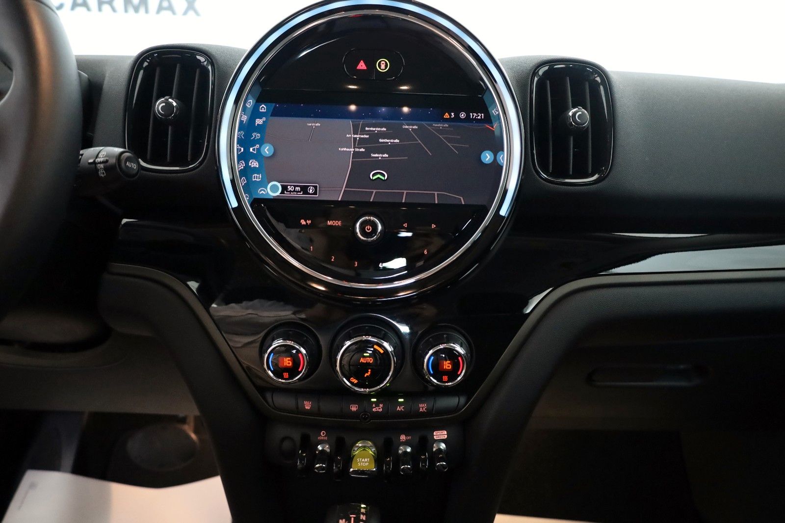 Fahrzeugabbildung MINI Cooper SE Countryman All4 Hybrid Trim ,Navi,LED