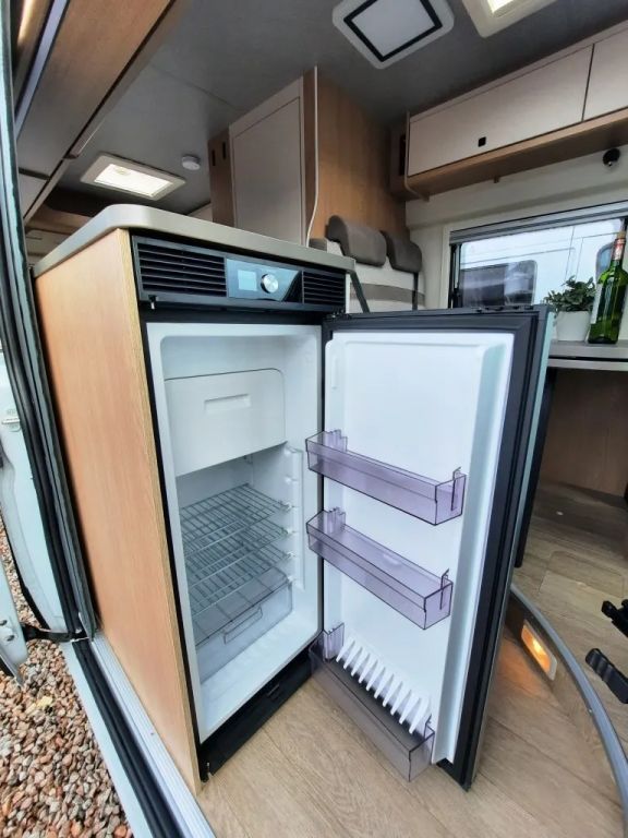 Fahrzeug Übersicht 16 Fahrzeugabbildung Hobby ONTOUR Van 600 FT Tageszulassung 11.045€ sparen