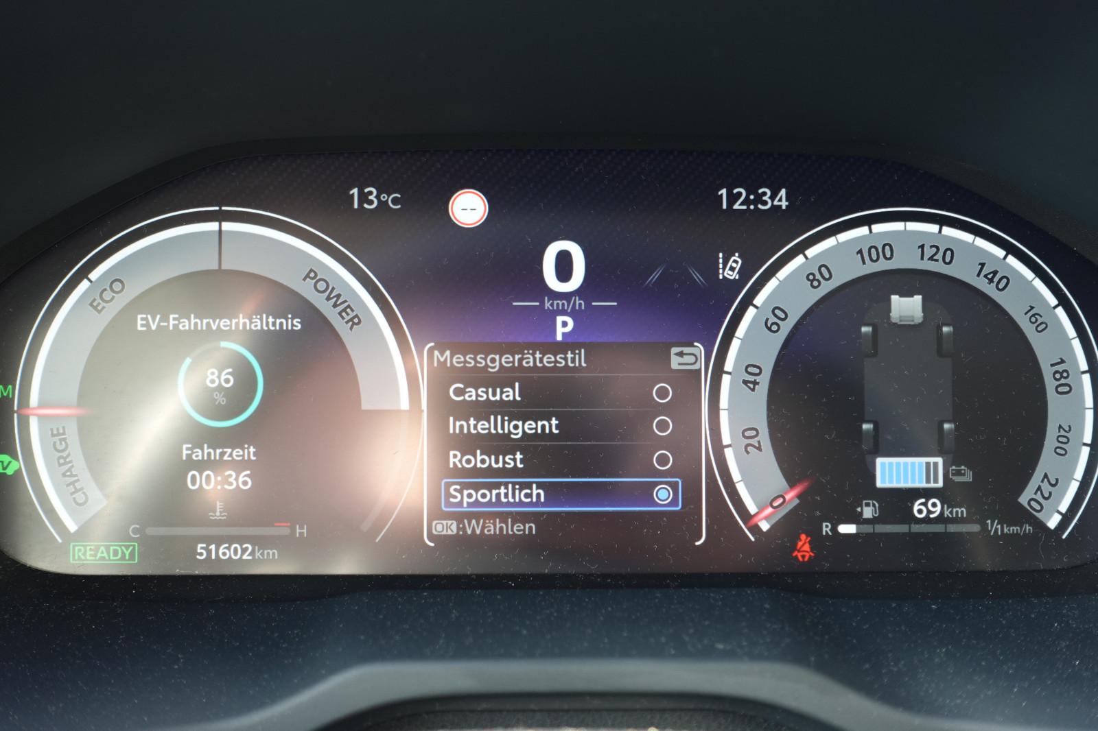 Toyota RAV 4 2.5 Hybrid Lounge Allrad 5J Garantie