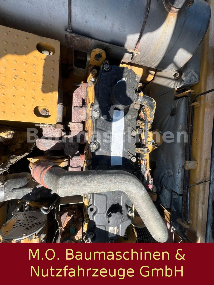 Fahrzeugabbildung CAT 325 D L / AC/ ZSA /