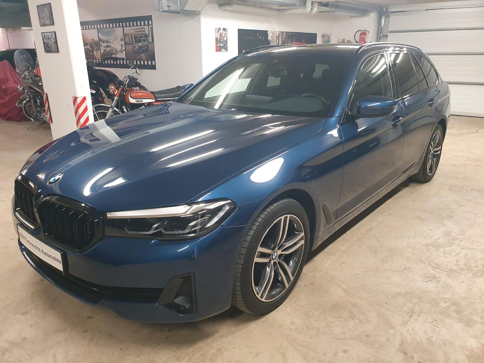 BMW 520d Touring*AHK*Leder*S.-Sitze*Pan.-Dach*Kamera
