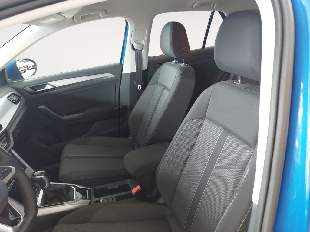 Fahrzeugabbildung Volkswagen T-Roc 1.5 TSI DSG Life AHZV Anschlußgarantie