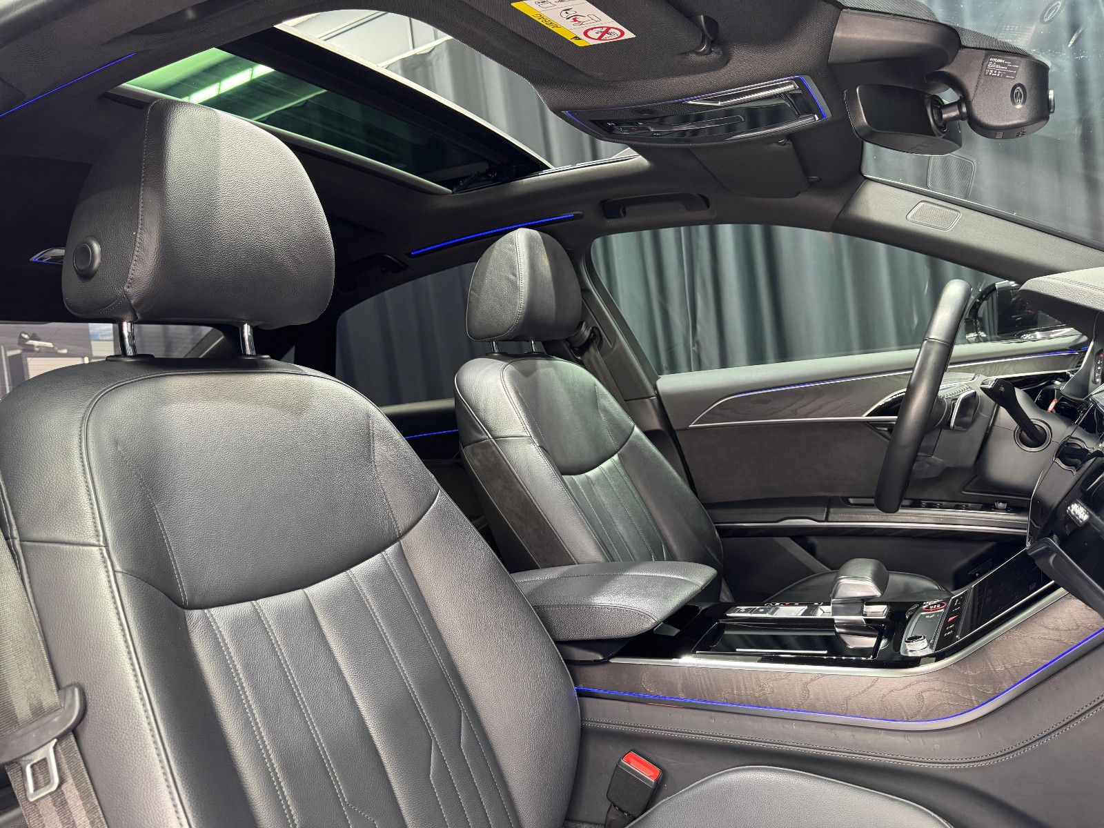 Fahrzeugabbildung Audi A8 50 TDI quattro|B&O|HUD|PANO|MATRIX