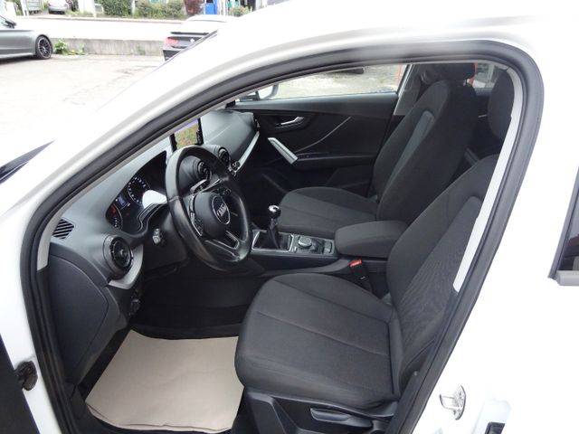 Fahrzeugabbildung Audi Q2/Super-Optik/Navi/Euro6/2.Hd/Alu/PDC/Garantie/