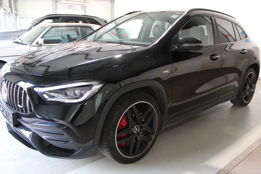 Mercedes-Benz GLA 35 AMG