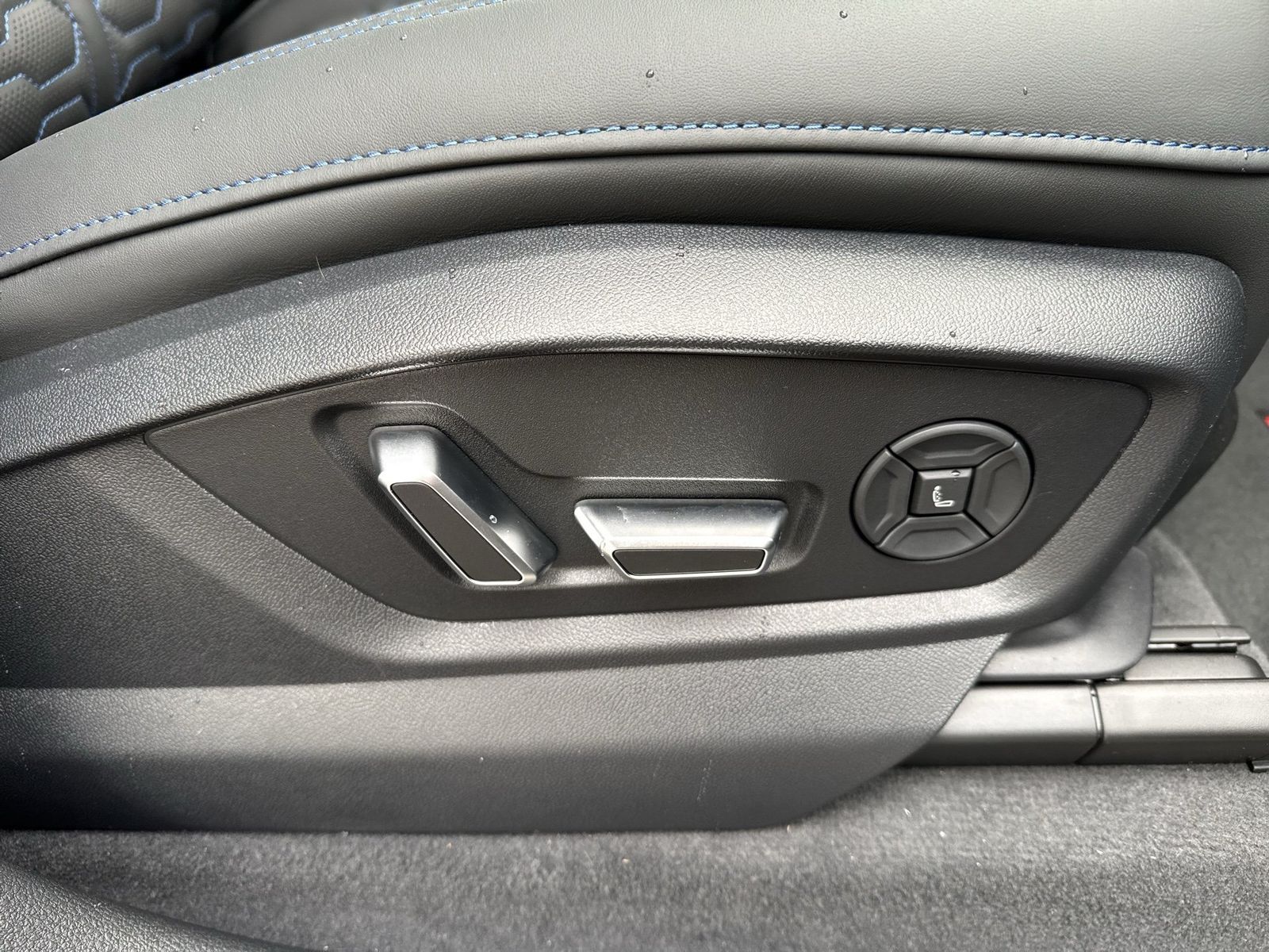 Audi RSQ8 - Bild 19