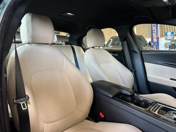 MYAUTOCENTER – Gebraucht- und Jahreswagen mit Werkstattservice in Pfaffenhofen Jaguar XE Pure *LED*Keyless*2-Zonen*Tempo*Navi*