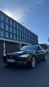 BMW 740D (Top gepflegt) - BMW 7er Reihe in Bremen