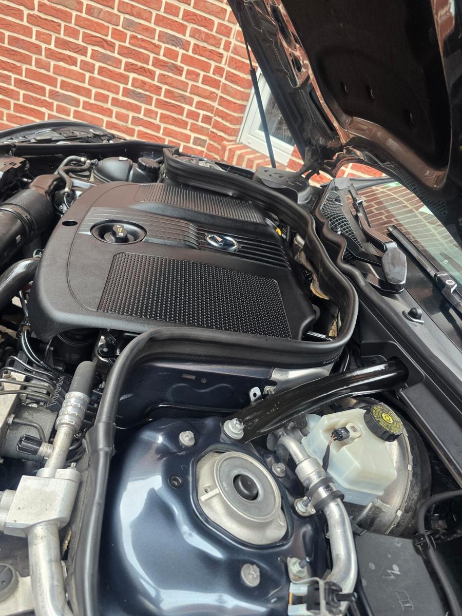 Mercedes-Benz E 220 BlueTEC  Autom. 9G Tronic S212 AMG Menü