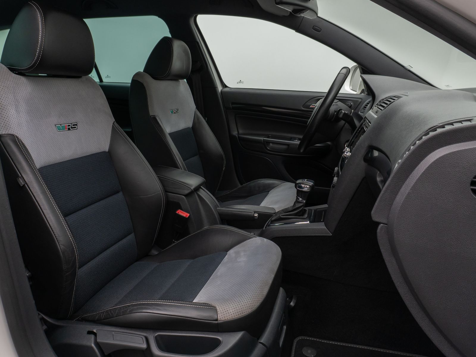 Fahrzeugabbildung SKODA Octavia Combi RS Xenon PDC Navi Sport