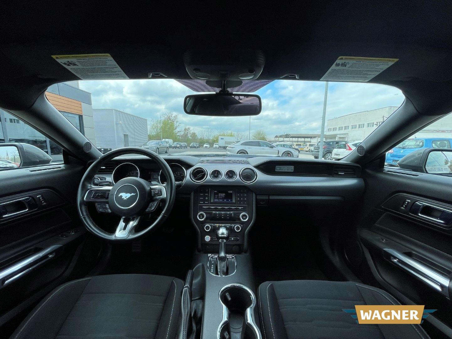 Fahrzeugabbildung Ford Mustang 2.3 EcoBoost Tempomat Automatik