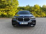 BMW X1 sDrive20i - Modell M Sport  - BMW X1 mit Benzin-Antrieb: Schwarz, Ambiente-Beleuchtung