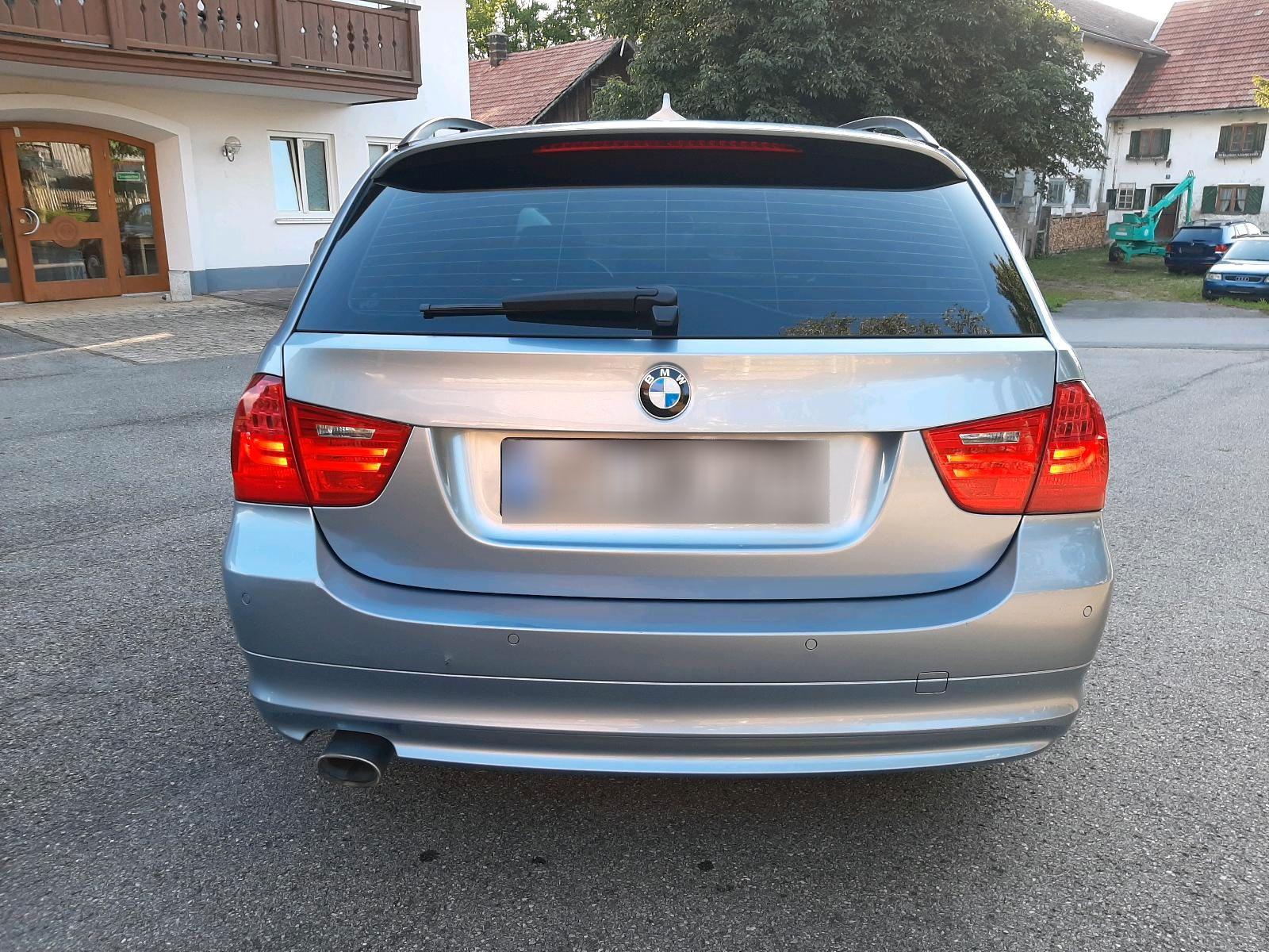 BMW 320 2009 — photo 6