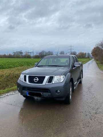 Nissan Navara 2.5dCi Double Cab - Automatik