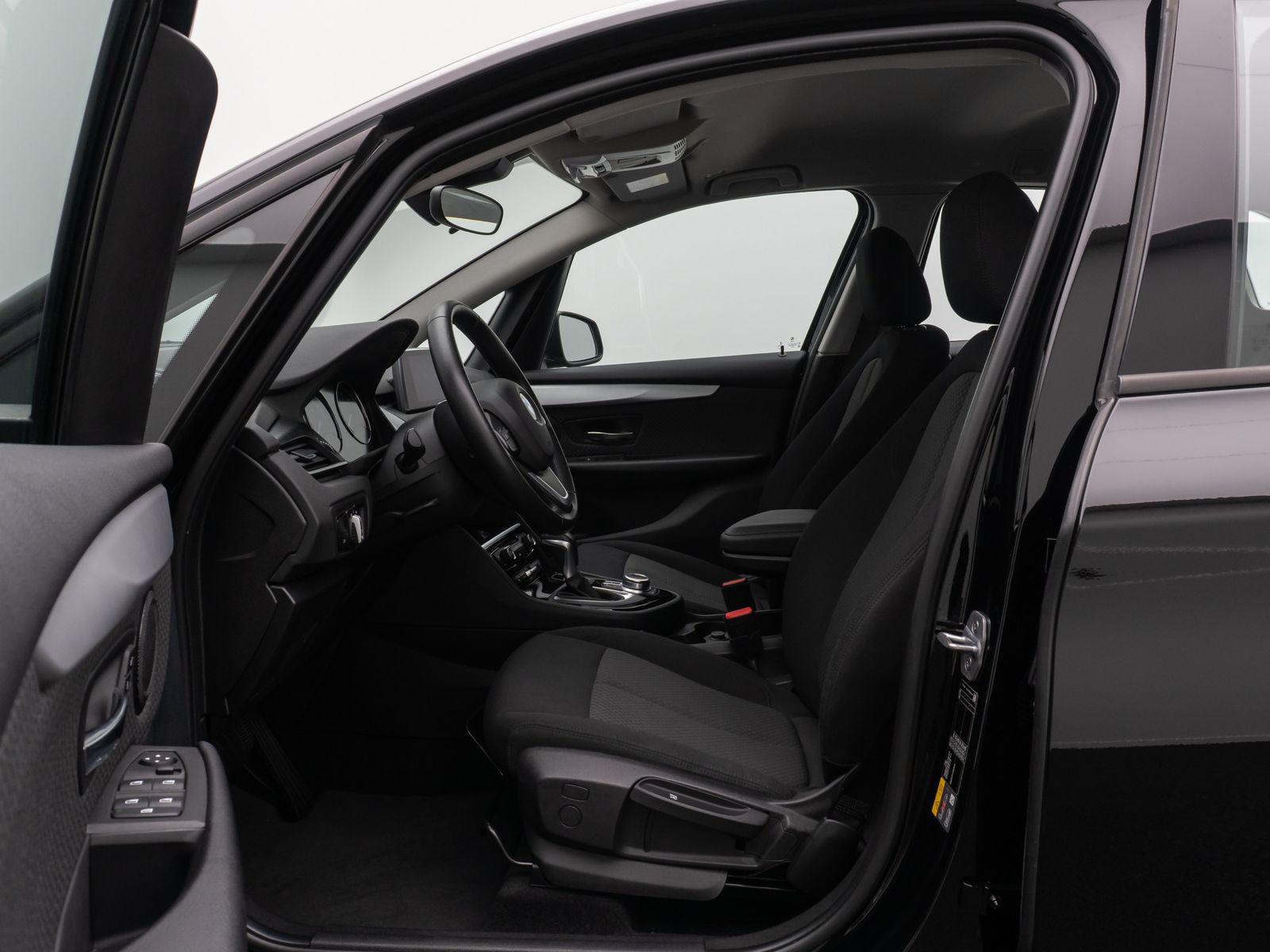Fahrzeugabbildung BMW 225xe iPerf  Active Tourer ParkAss Navi WLAN PDC