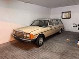 Mercedes-Benz Mercedes 230TE S123 2. Hd. Garagenfahrzeug... - Mercedes-Benz 230: Te