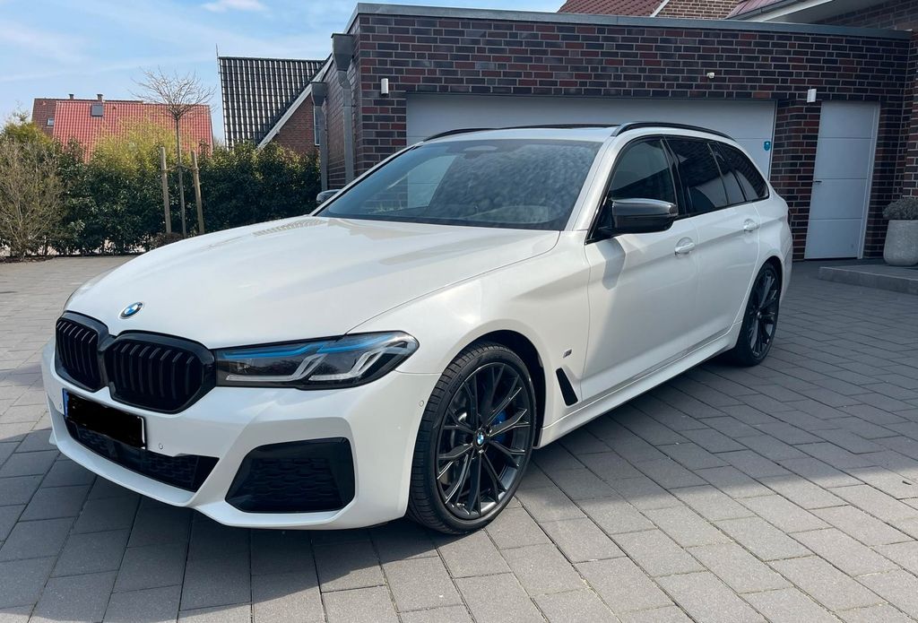 Image of BMW 540