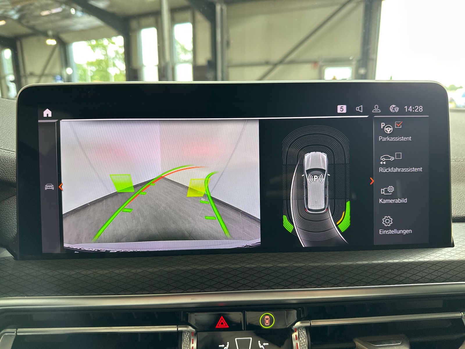 Fahrzeugabbildung BMW X3 xDrive30d M-Sport NAV+LED+AHK+STHZG+HUD+21ZO