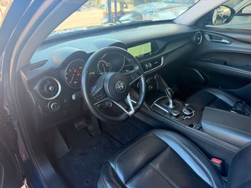 Alfa-Romeo Stelvio - 6
