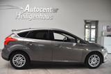 Ford Focus Lim. Titanium Navi Klimaaut. Sitzheizung - gebrauchte Ford Limousine