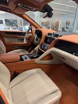 Bentley Bentayga V8 Azure 4WD- Carbon- B&O- 360- TV- HUD - Bentley Bentayga Azure