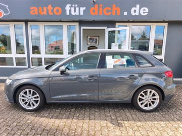 Audi A3 35 TFSI sport*Autom*LED*Navi*AHK*SHZ*PDC*