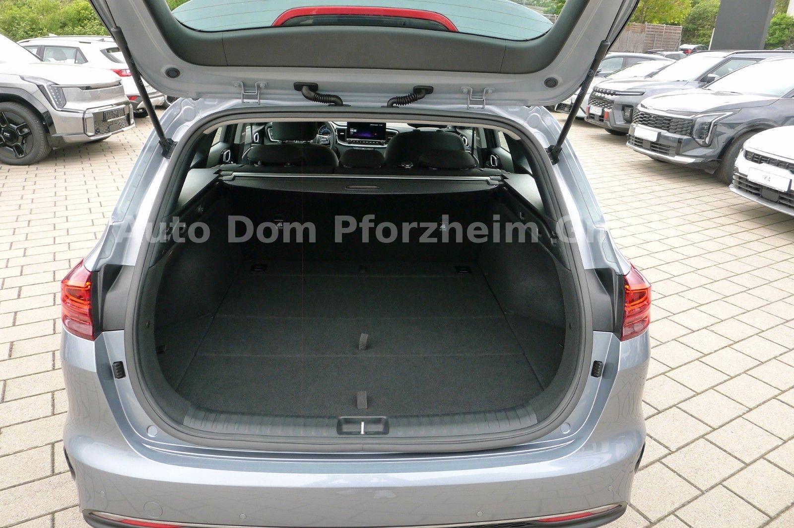 Kia Ceed SW 1.5T DCT Vision / Komfort+