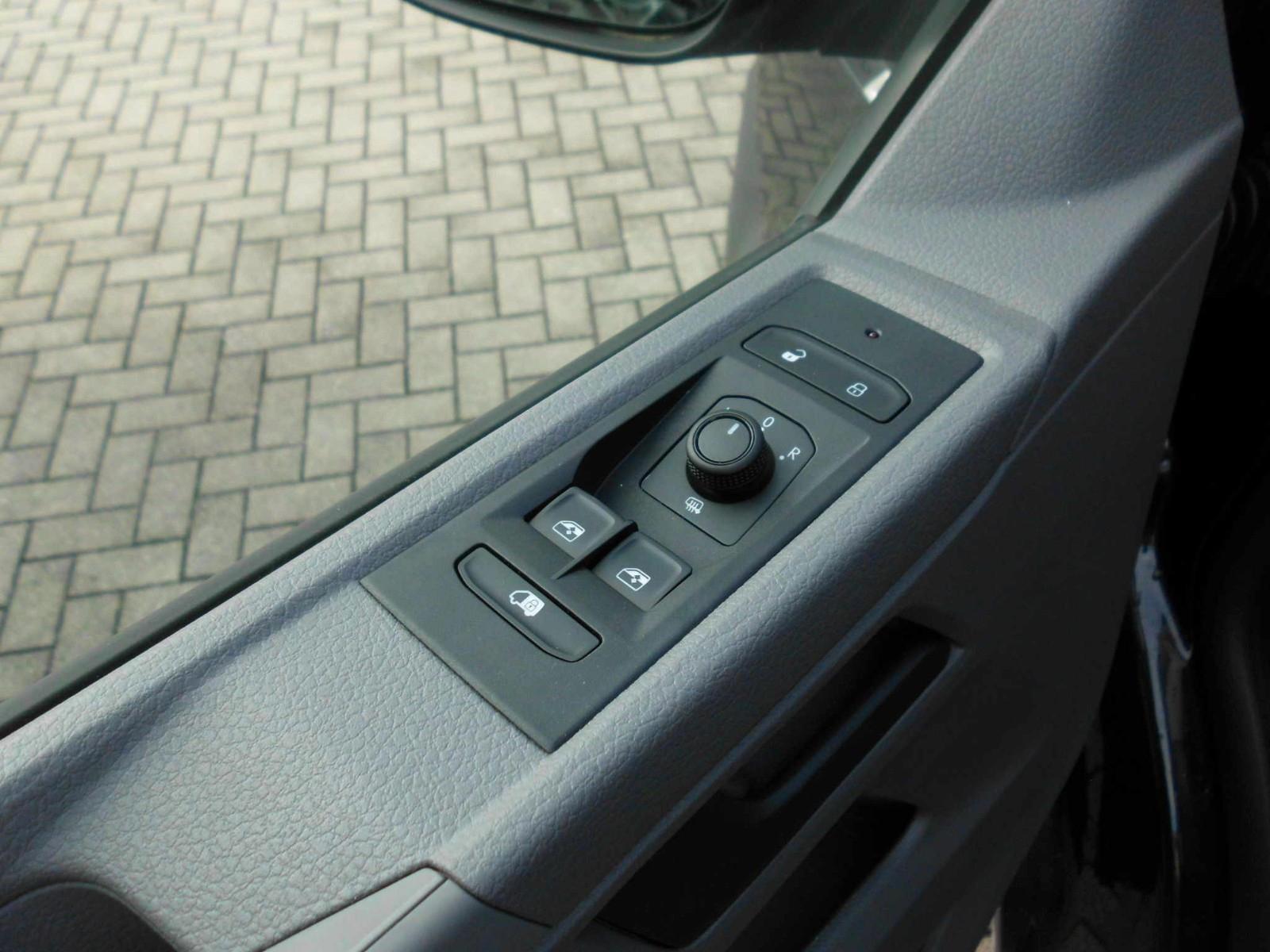 Volkswagen T6.1 Kasten LR Apple,SHZ, Kamera, Navi,Tempo,PDC