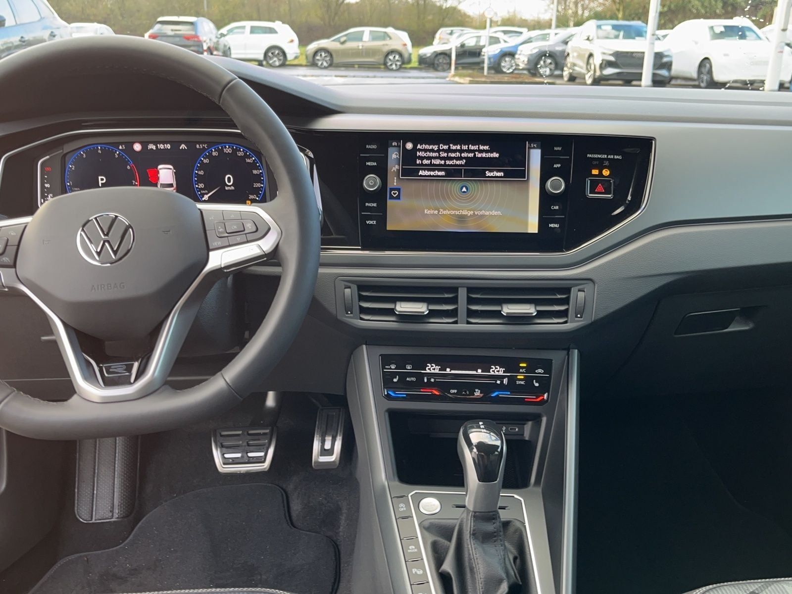 Fahrzeugabbildung Volkswagen Polo R-Line R-Line,DSG,RFK,Navi,LM-Felgen ,App C