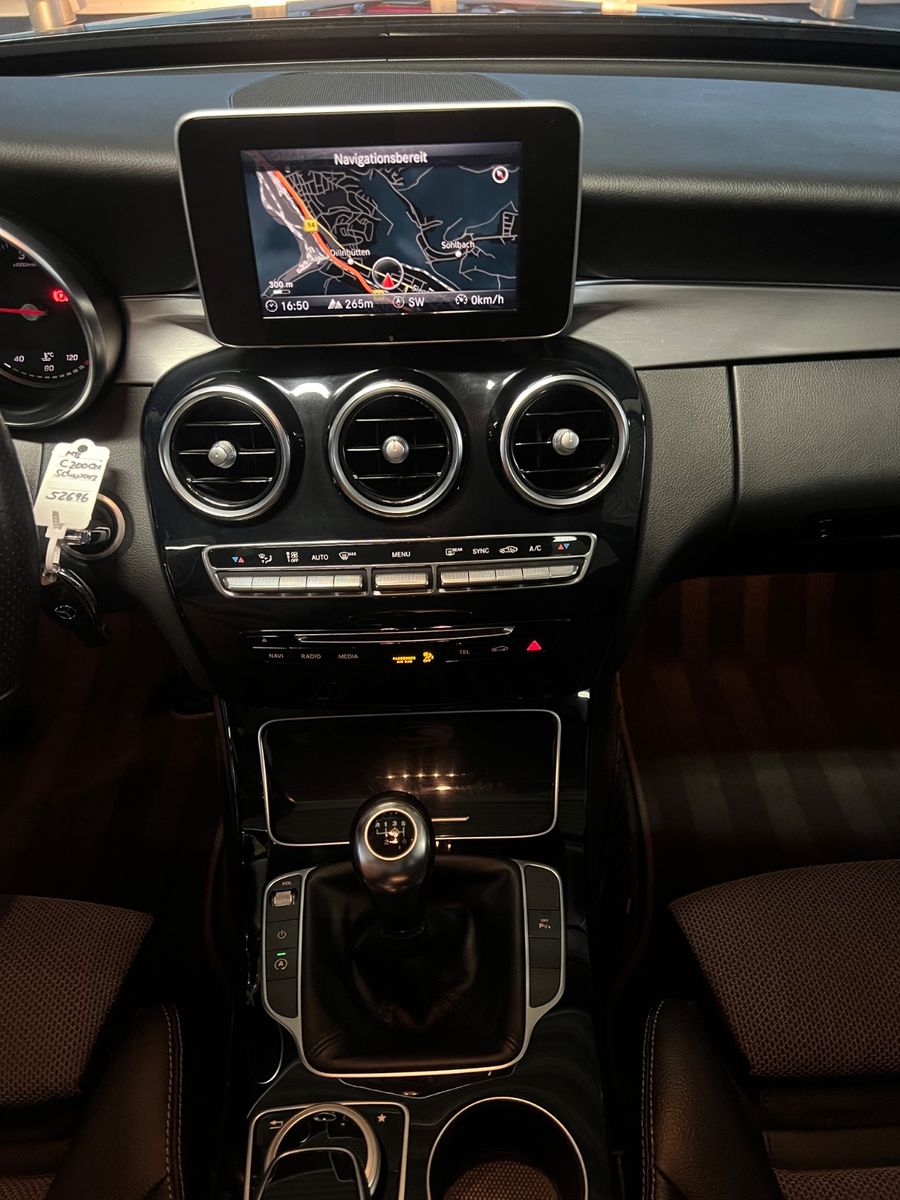 Fahrzeugabbildung Mercedes-Benz C 200 d Lim. Sport line * SITZH*TEILLEDER*NAVI*