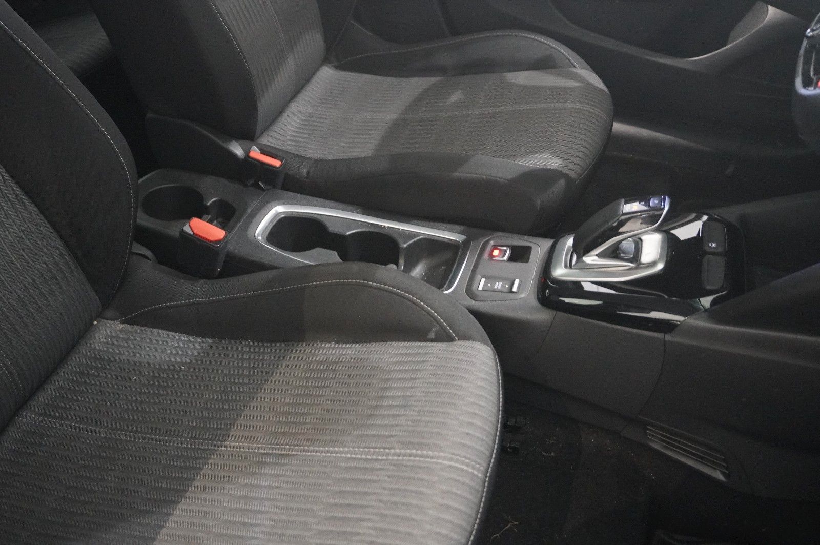 Fahrzeugabbildung Opel Corsa-e F EDITION 1-PHASIG NAVI/VIRT./SPORT/DAB+