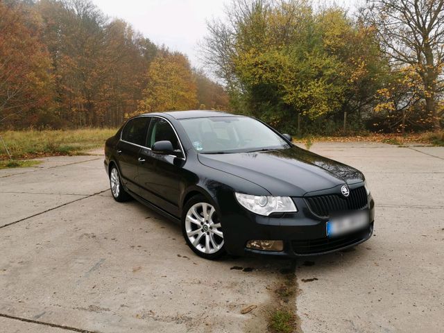 Skoda Superb Elegance 2.0 TDI  4x4 DSG 140ps