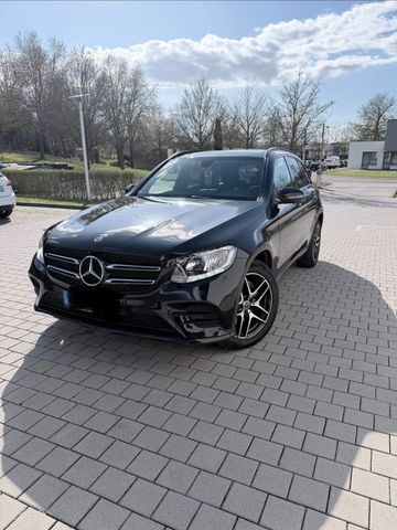 MERCEDES-BENZ GLC 250 d 4MATIC AMG Line Autom. AMG Line
