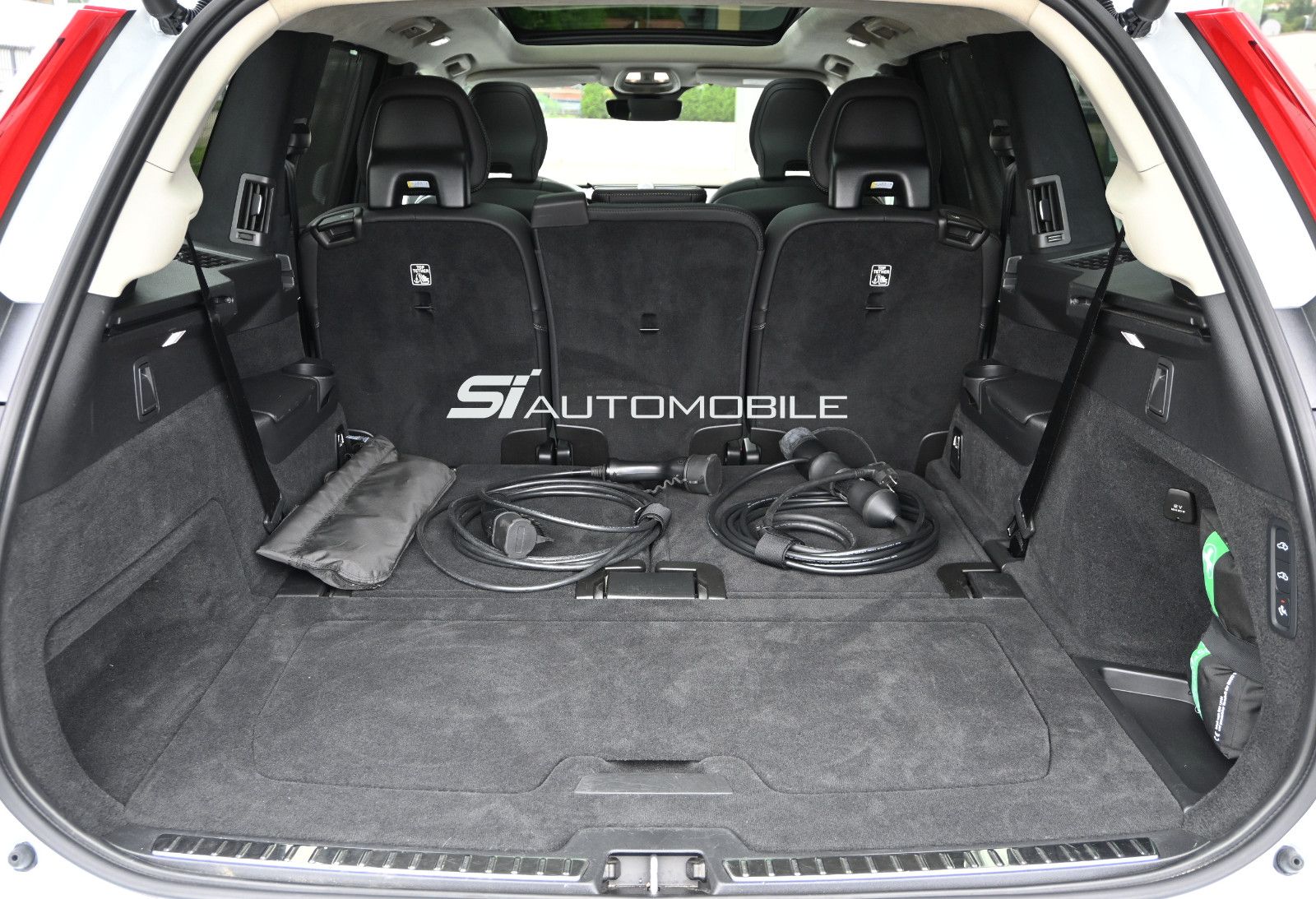 Fahrzeugabbildung Volvo XC90 T8 AWD Re Ultimate Bright °B&W°FOUR-C°VOLL!
