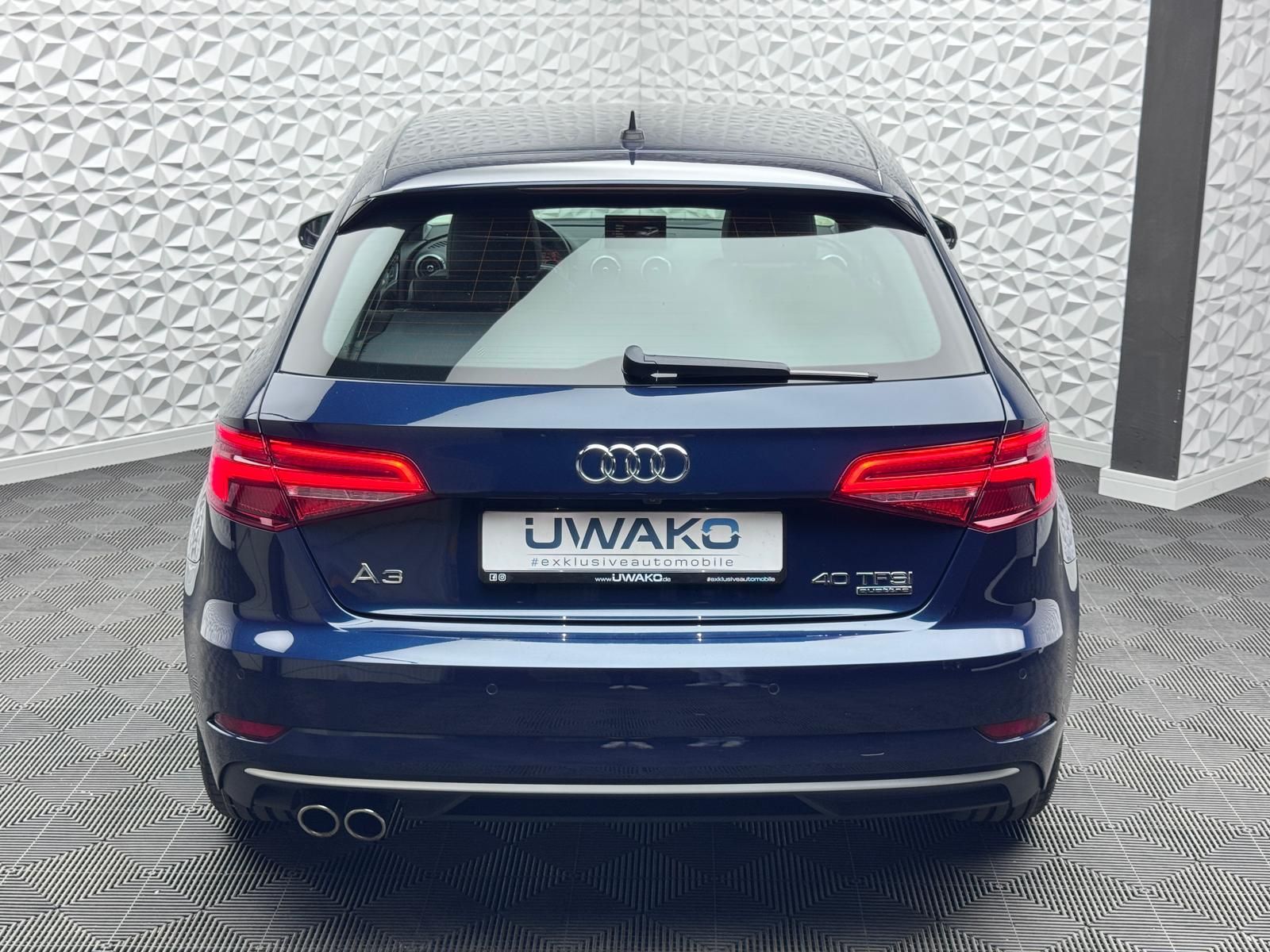 Fahrzeugabbildung Audi SPORTBACK 40 TFSI QUA/ACC/AHK/RCAM/MATRIX/VIRTUA