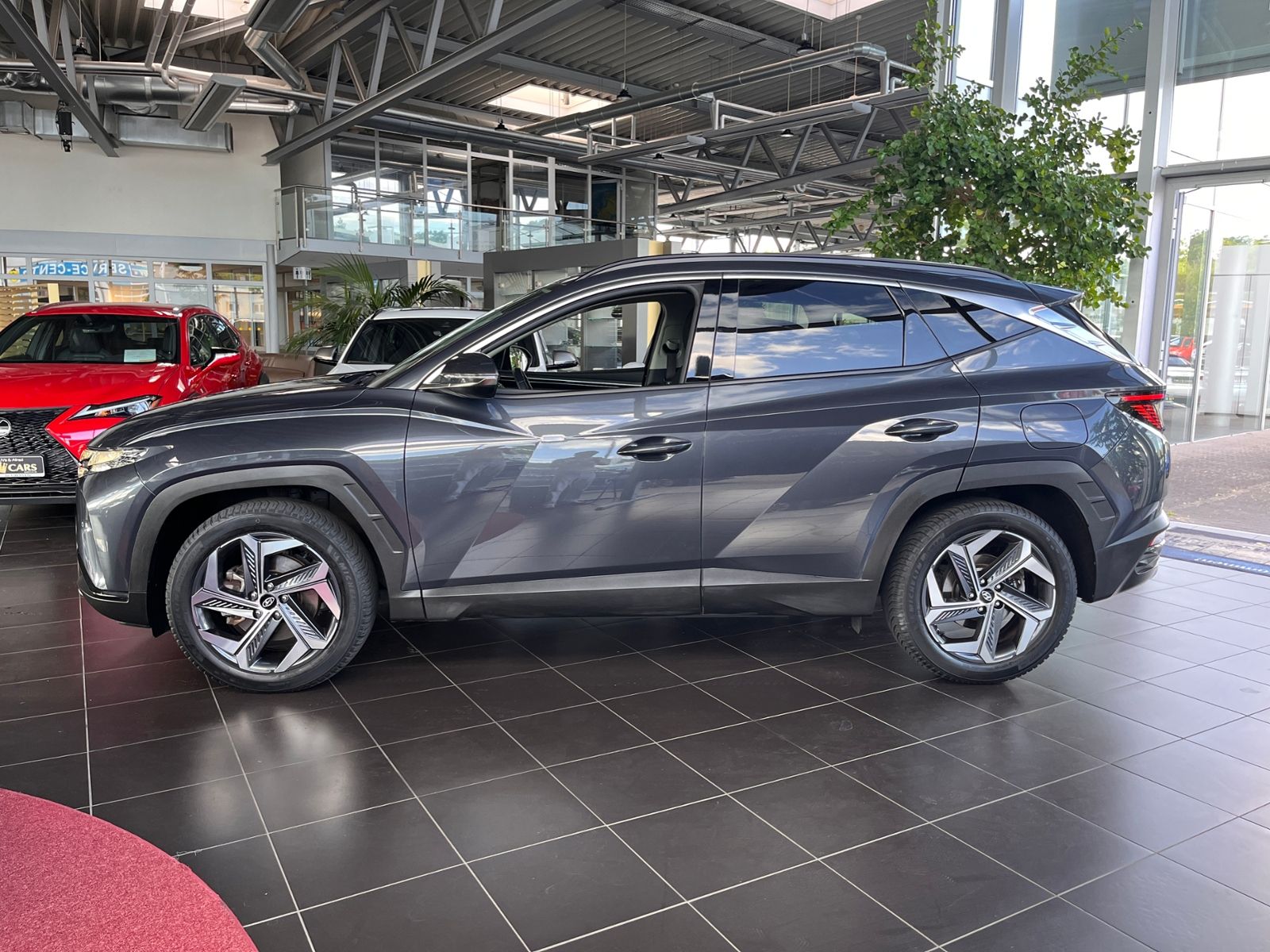 Fahrzeugabbildung Hyundai TUCSON Trend Plug-In Hybrid 4WD KLIMA LED NAVI