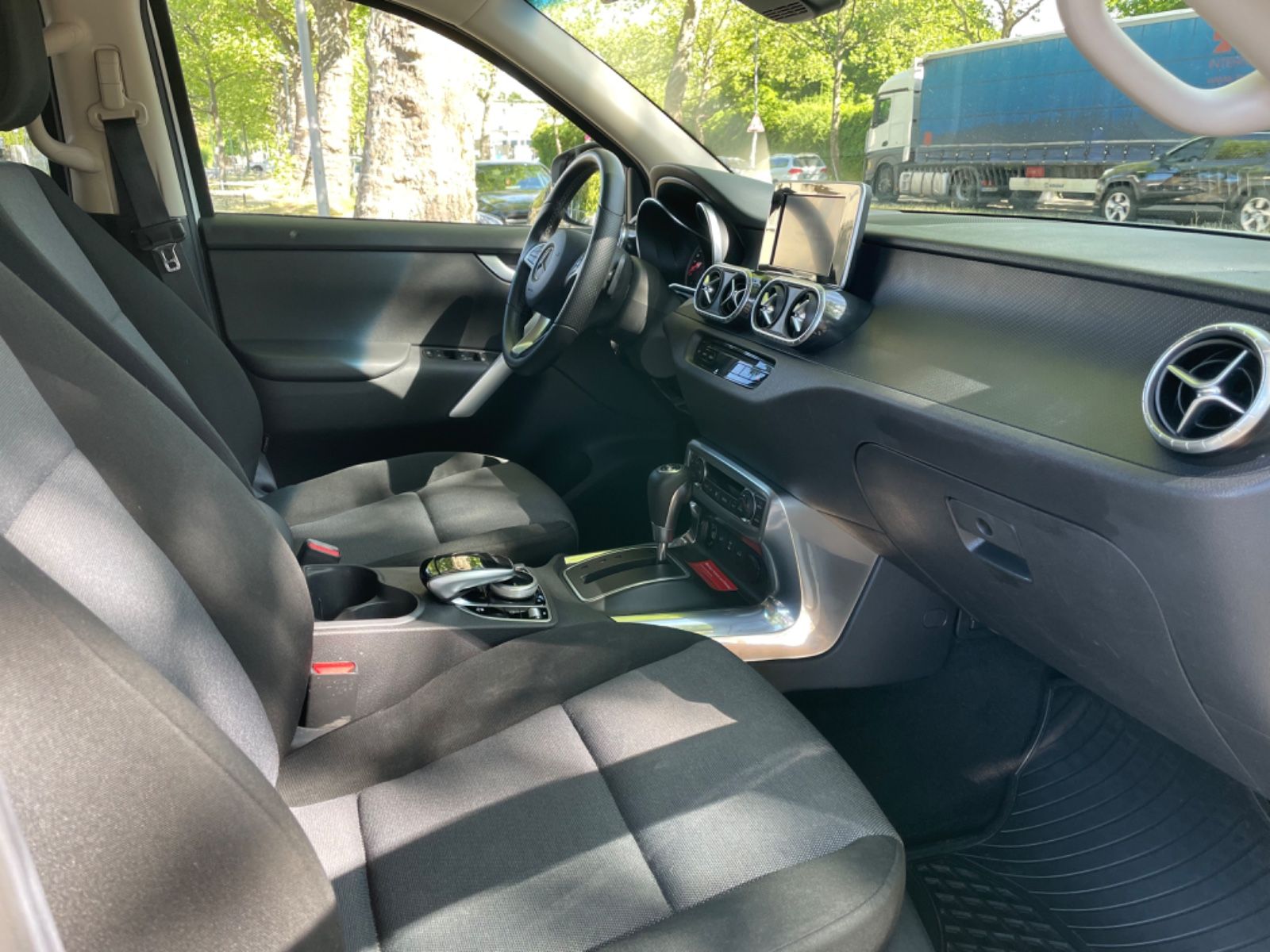 Fahrzeugabbildung Mercedes-Benz X 350d 4Matic DoKa*AluCab*Navi*4x4*Keyless*Kam*