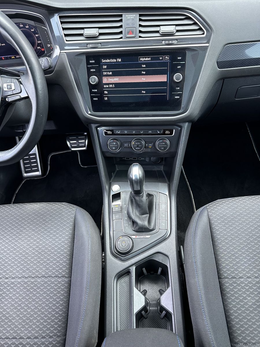 Fahrzeugabbildung Volkswagen Tiguan Allspace 4M 7-Sitzer NAV+LED+PANO+HEAD-UP