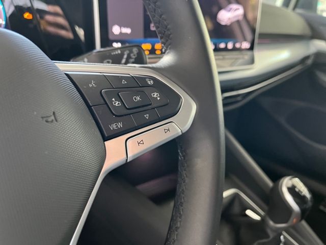 Fahrzeugabbildung Volkswagen Golf 1.5 TSI GOAL NAVI STANDHEIZUNG KAMERA
