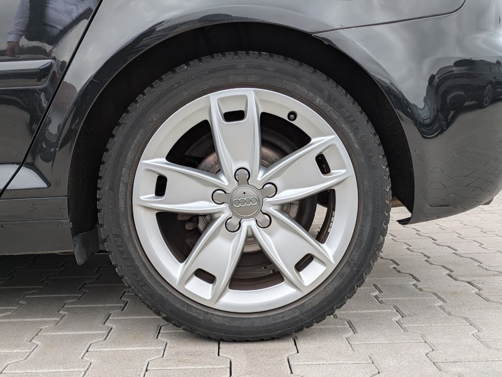 Fahrzeugabbildung Audi A3 2.0 TDI SPORT XENON*TÜV*AHK*MFL*KLIMA