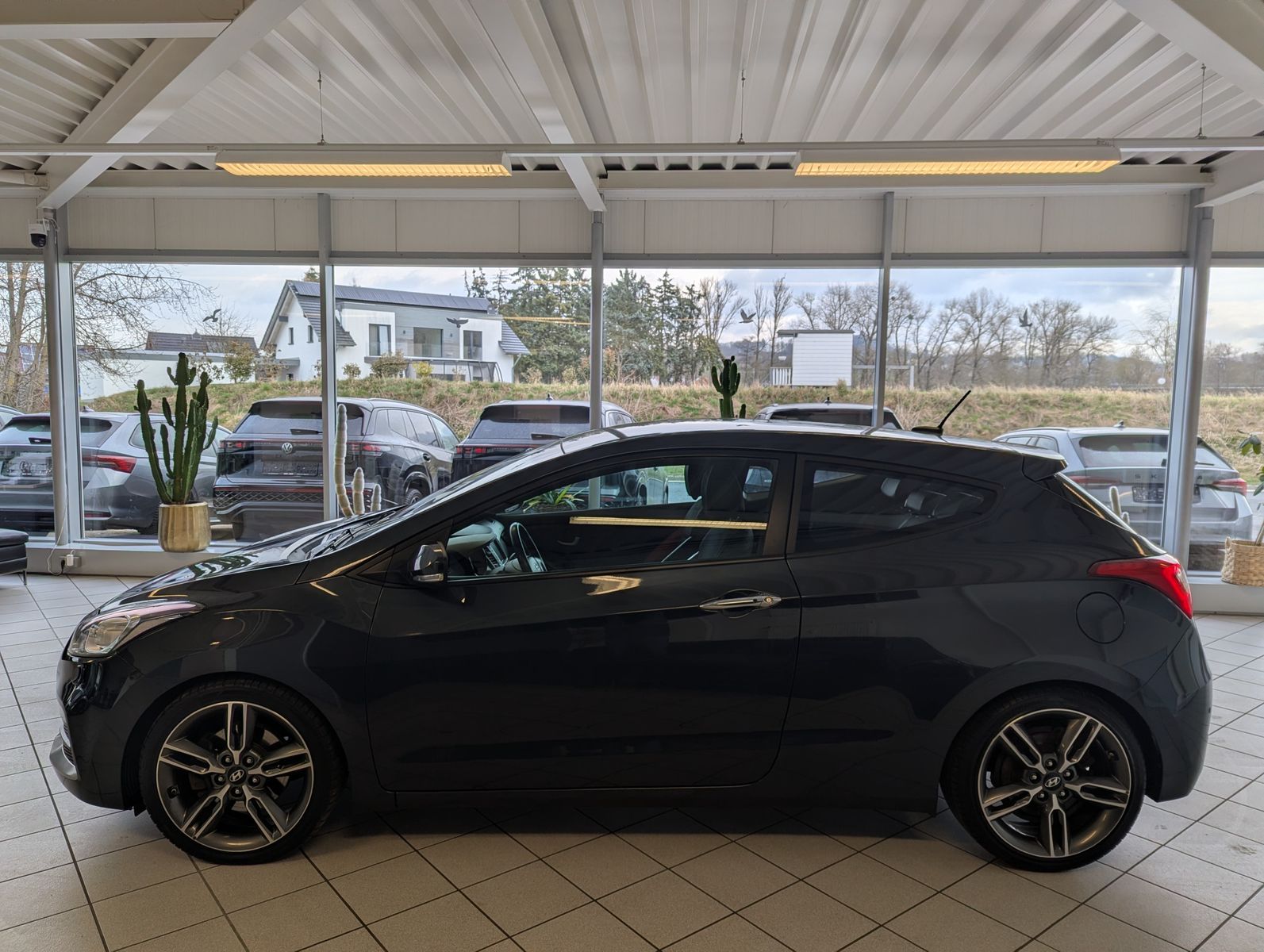 HYUNDAI i30 1.6 TGDI Turbo Navi Kamera T-Leder 18" - Image 4