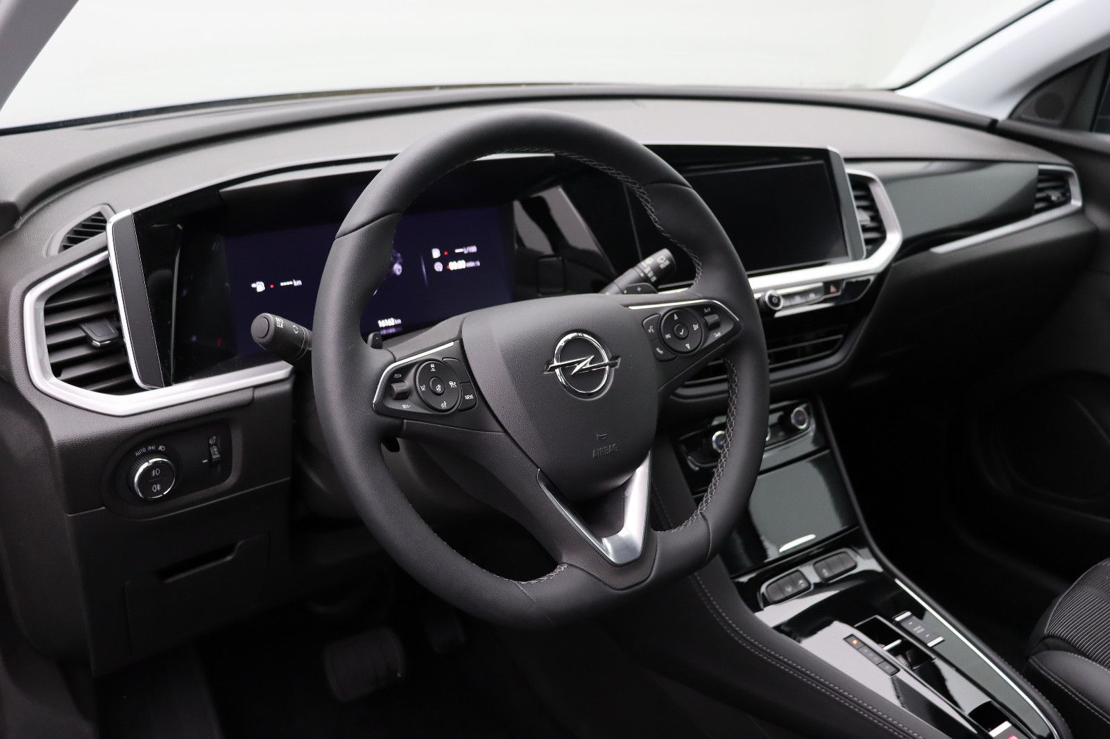 Fahrzeugabbildung Opel Grandland 1.2 GS Line AUT/LED/Navi/ACC/RK