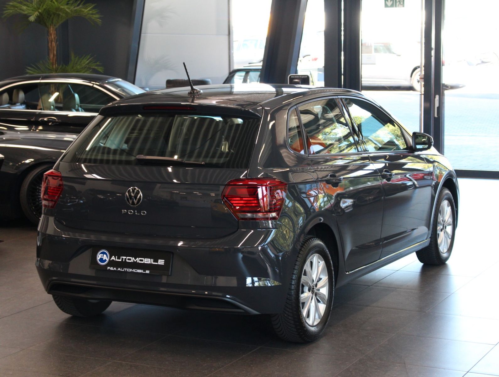 Fahrzeugabbildung Volkswagen Polo VI Highline DSG*1.Hand*MWST*