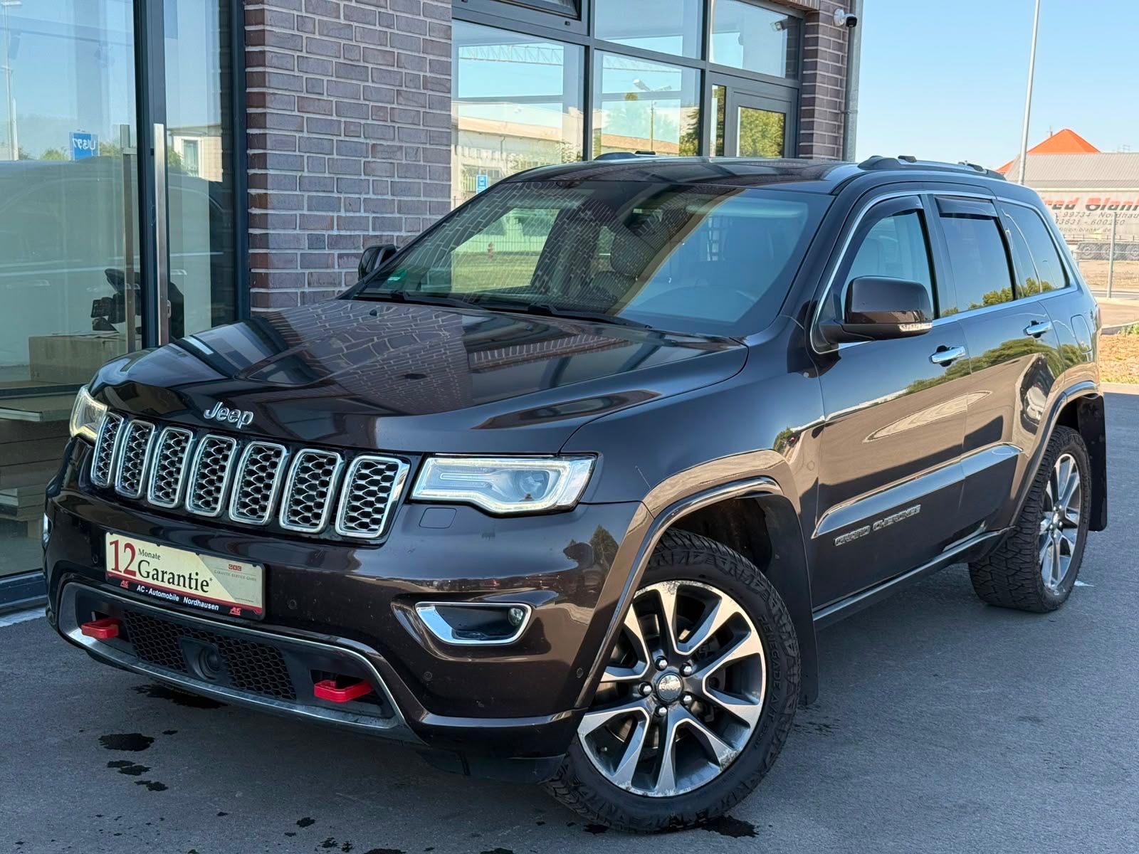 Jeep Grand Cherokee - 1