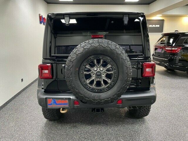 Fahrzeugabbildung Jeep 392 UNLIMITED RUBICON 6.4L-V8 SKY ONE TOP MY 23