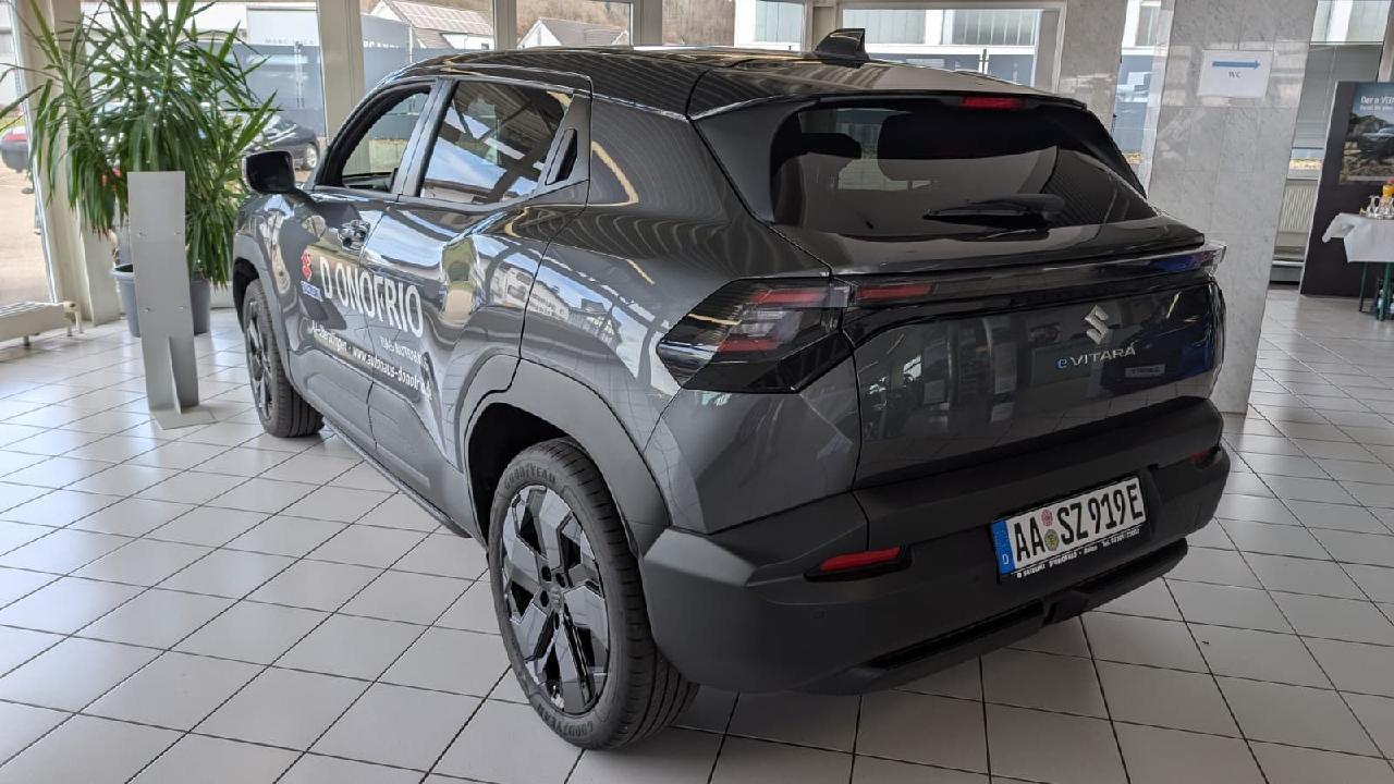 Suzuki e Vitara 128 kW eAxle Comfort+