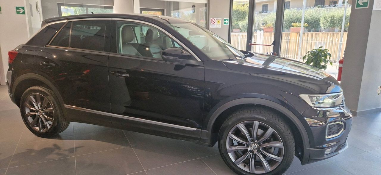 Volkswagen T-Roc 2.0 TDI 150 CV DSG 4MOTION 4x4  imagem 3