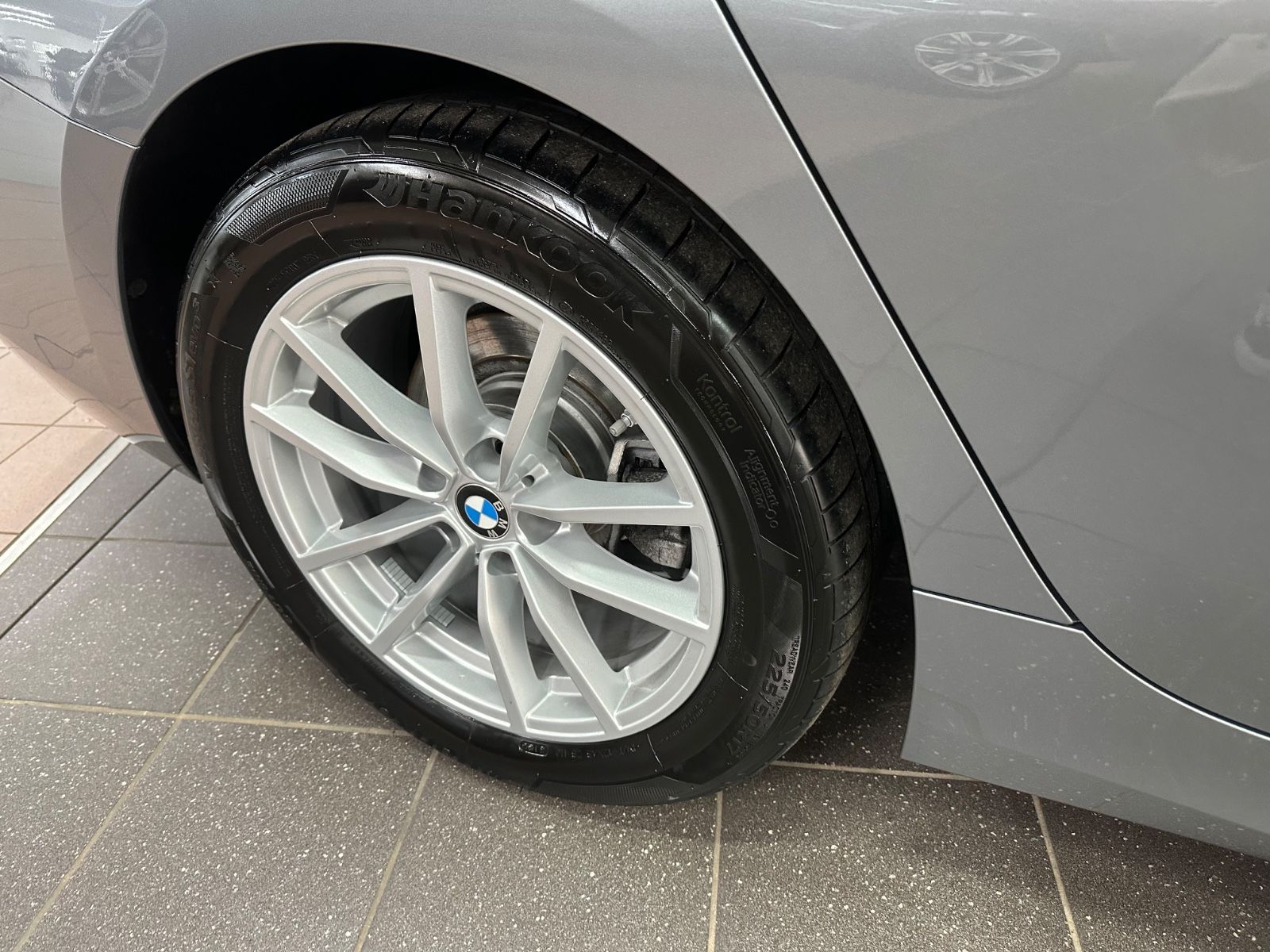 BMW 318 d Touring Facelift+Driving Assistant+Curved foto 14